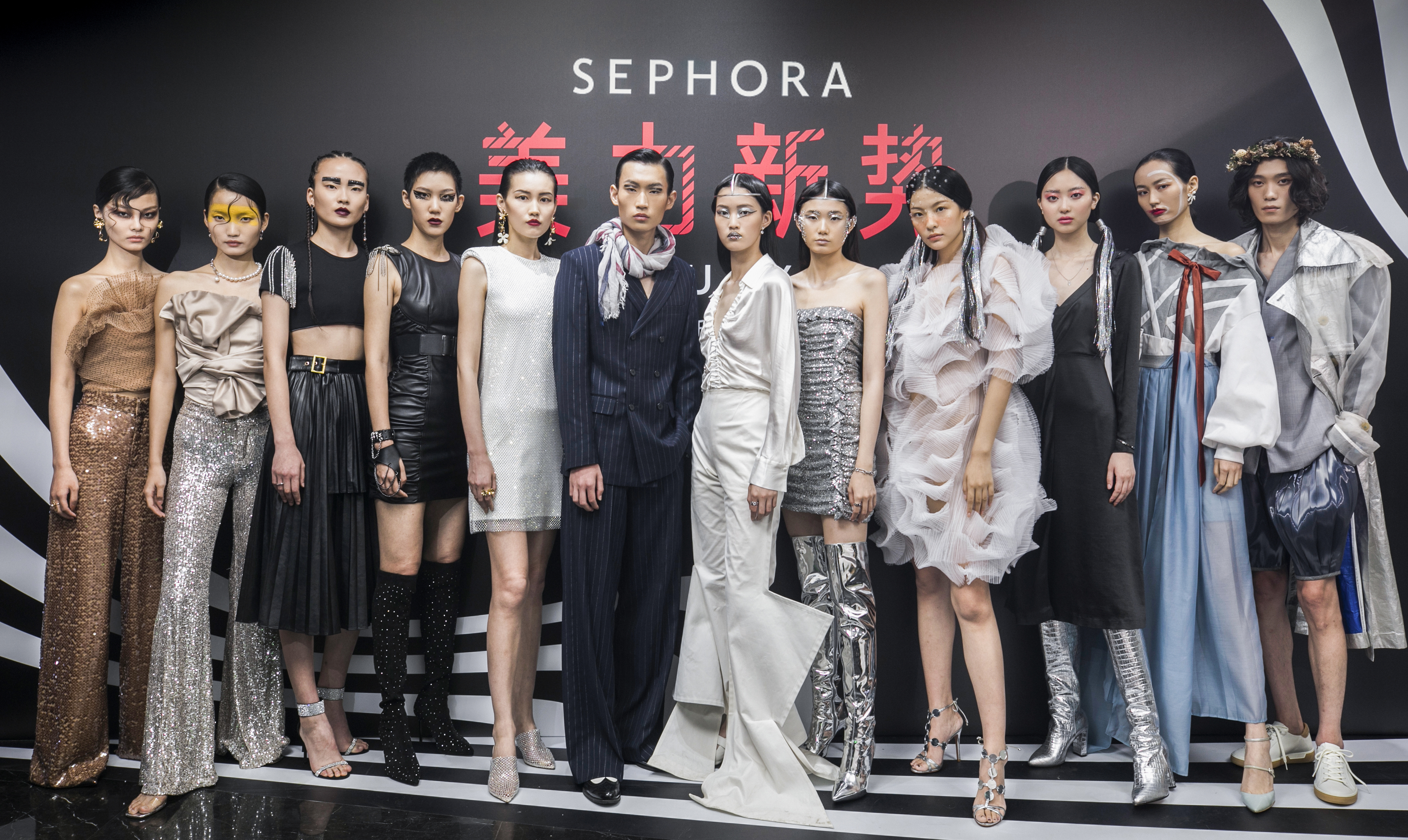 河南建业新主场盛大揭幕