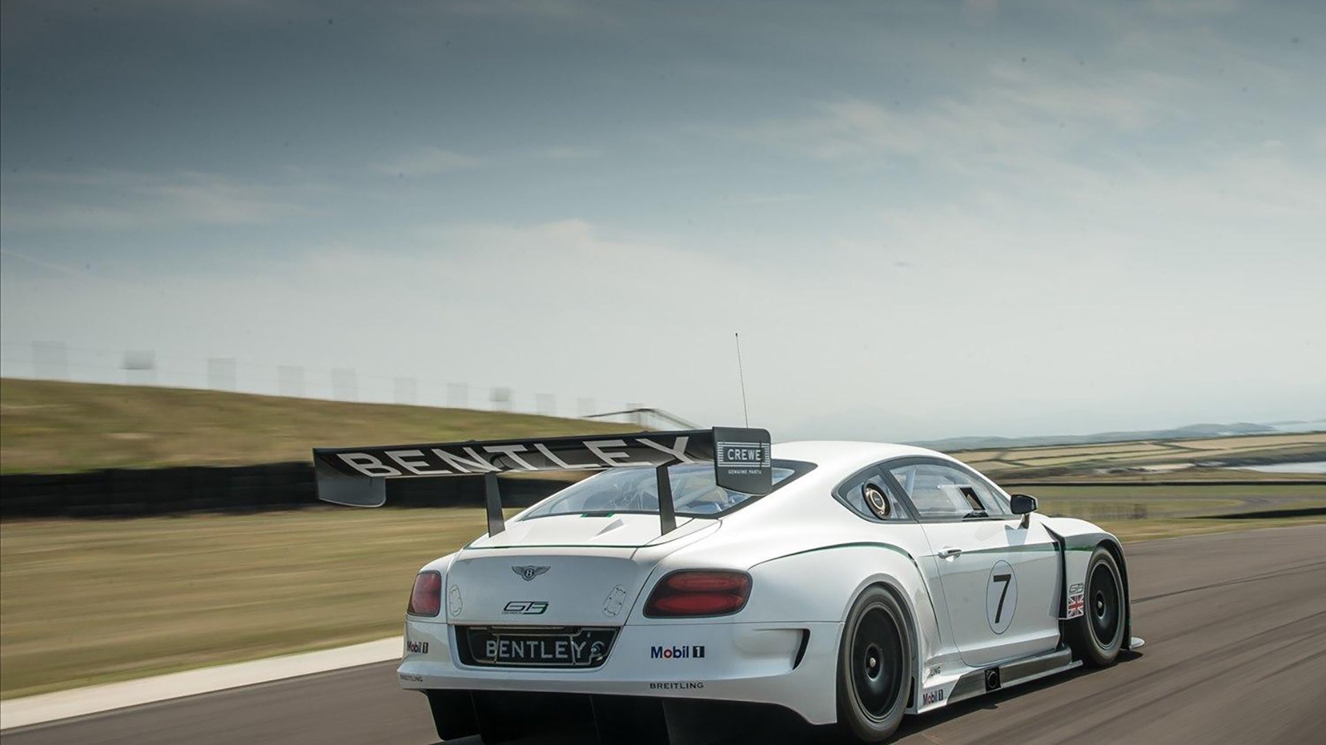 2019年季后赛,库里在一场比赛中投中8个三分,刷新个人季后赛单场三分球纪录