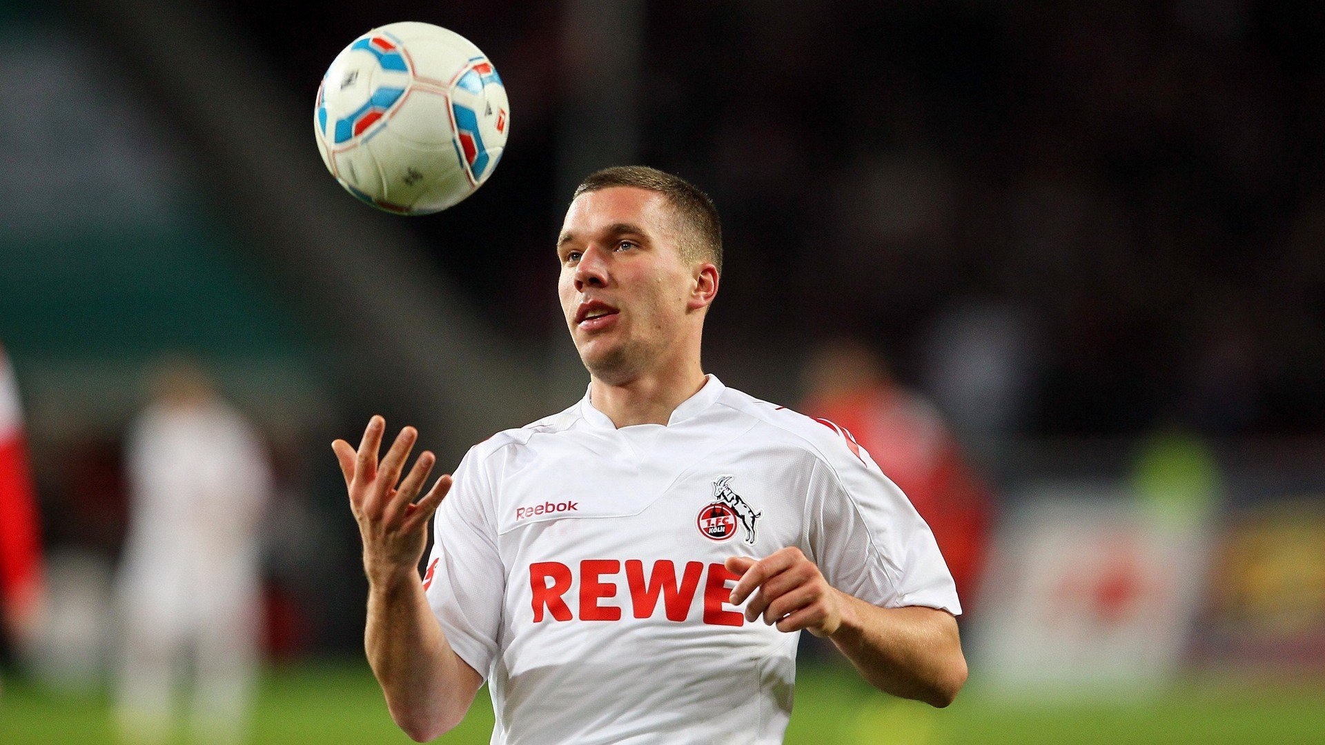 火爆英超:争冠、保级、转会不断升温,英超主题 fire