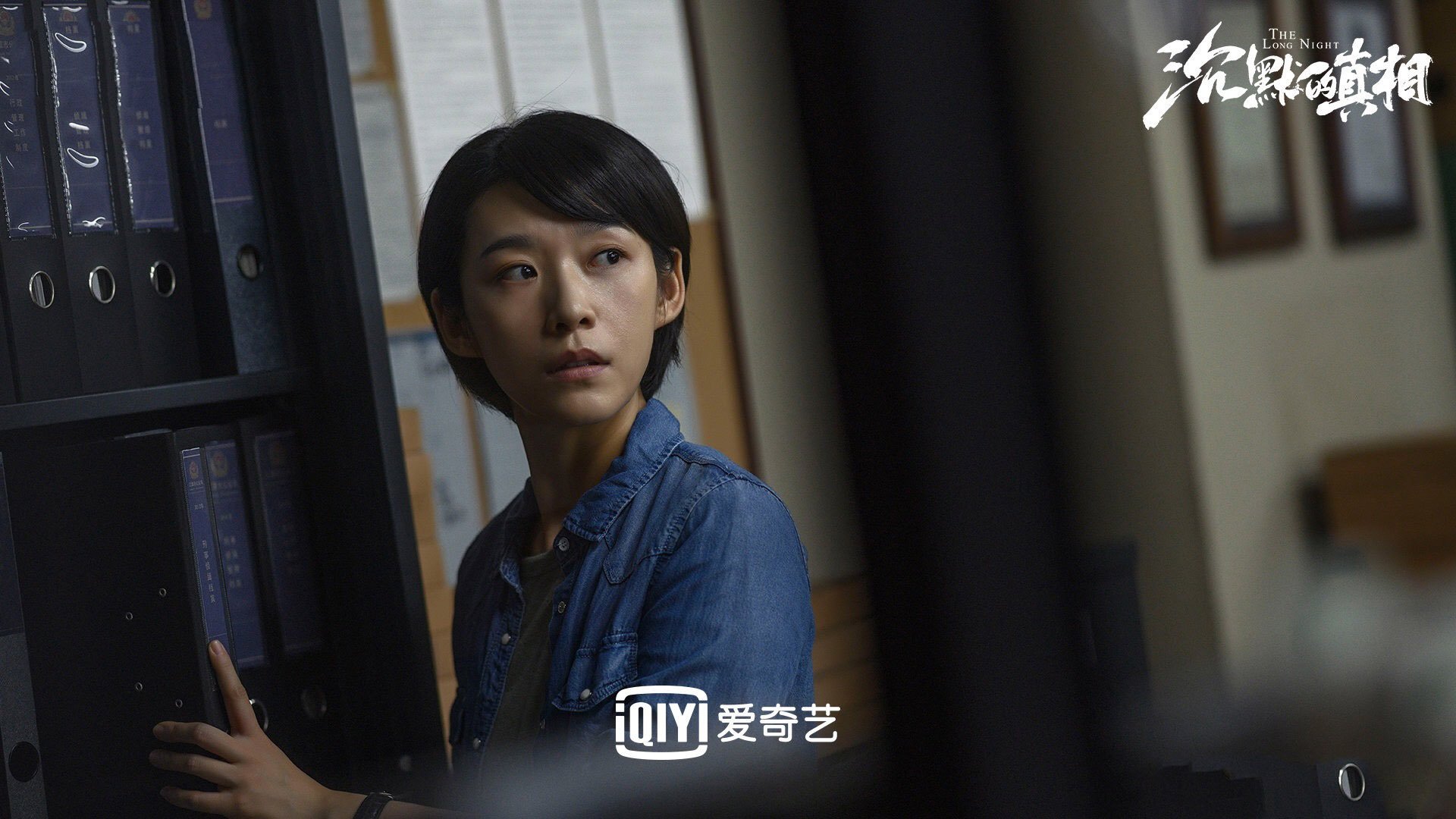 费耶诺德在与阿尔克马尔的比赛中3-2获胜,展现强劲实力。,费耶诺德对阿尔马克