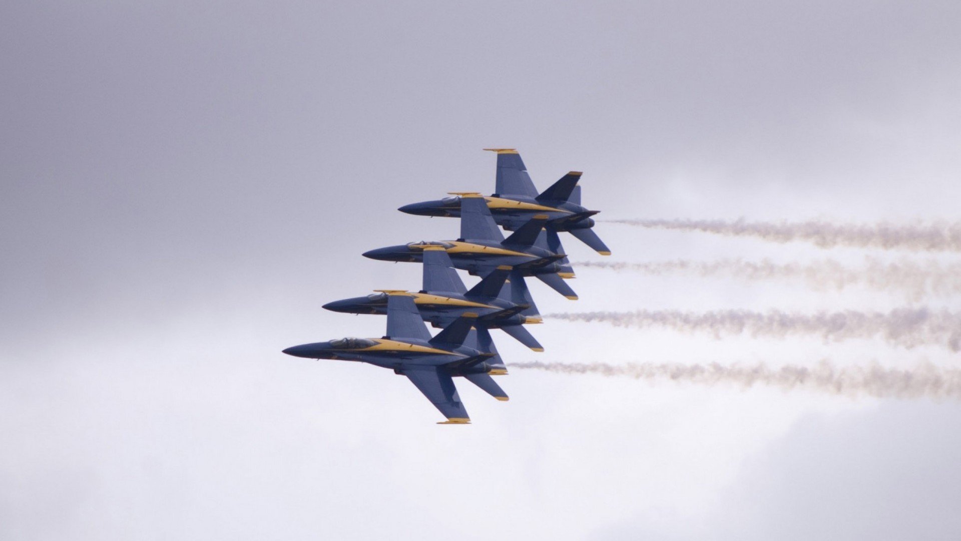 开云中国大陆-烟台篮球队在国际友谊赛中表现亮眼，展现新一代锋芒，篮球烟台赛区