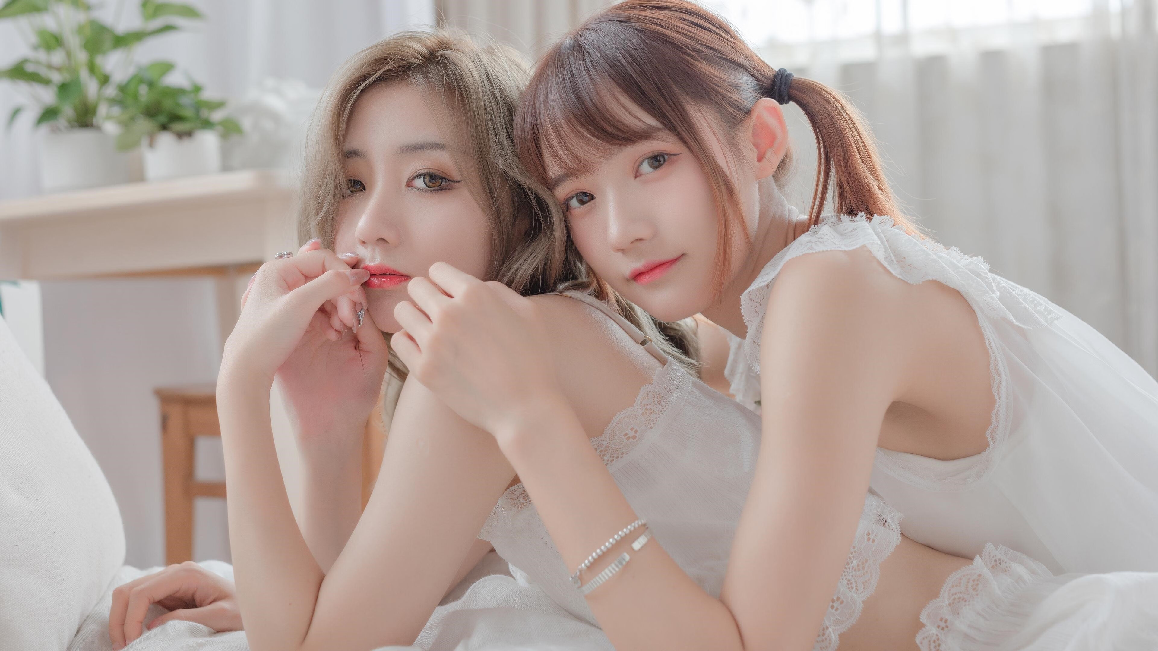 开云官方-陈佳首秀惊艳全场，陈佳 1982